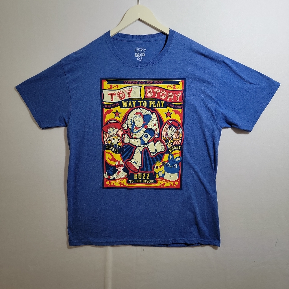 Disney Toy Story Someone Call For Toys? T-Shirt Woddy Buzz Jessie Size Large.